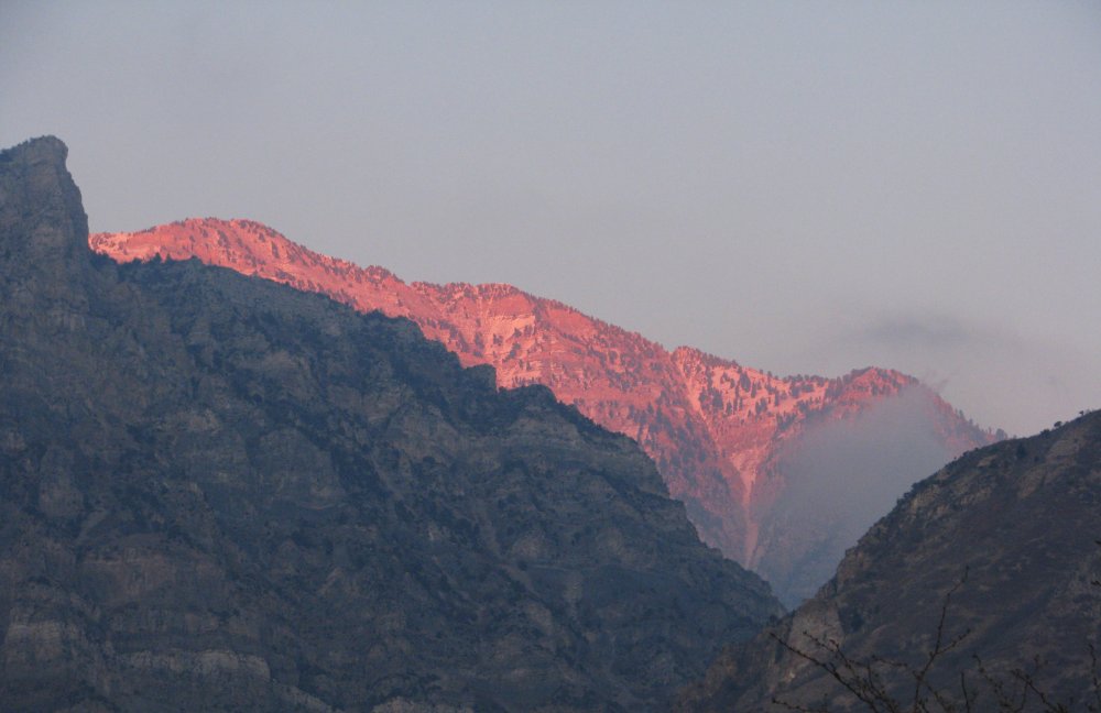 5a2ce17e03d11_IMG_5648_Sunset_Mtns_Crop_Contrast.thumb.jpg.6327c25ef512c9cadd6b1c191f02e53f.jpg