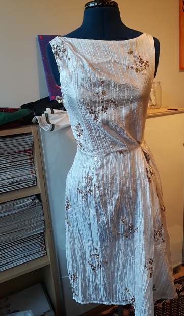 dress_white.jpg.16dd2cce40e8e57ddb7cbba30c49caae.jpg