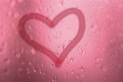 6024741f48666_pinkcondensationheart.jpg.fad2e8a2fec0e13ae3dfcb92c55725f3.jpg