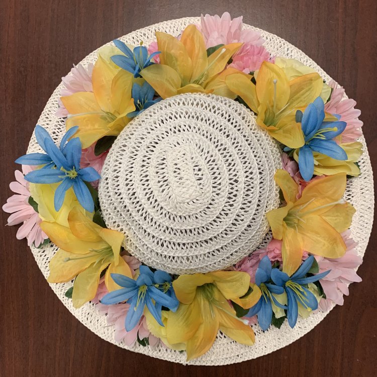 621437a3aca0a_FlowerHat.thumb.jpg.9da45dabf08866e2f714bad7b841aee8.jpg