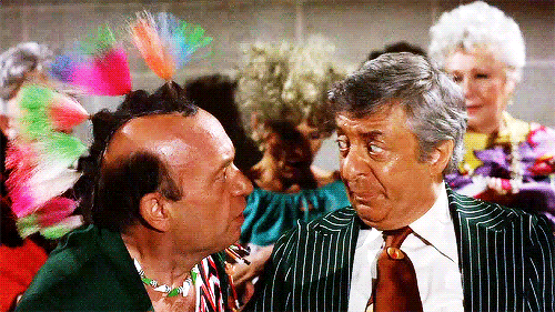 amazing-larry-mario-pee-wee.gif.2eae06d8ac3c19102ec758d37e9e7cc5.gif