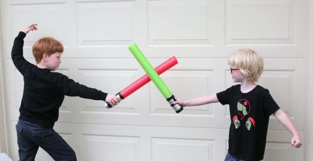 pool-noodle-lightsaber3.jpg