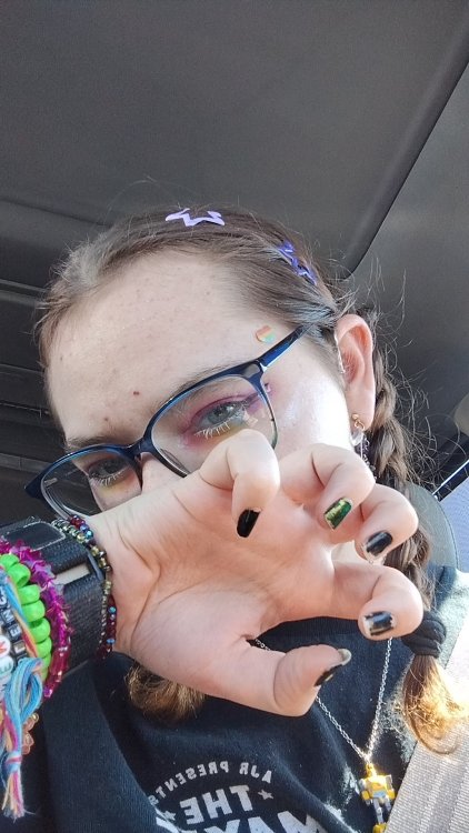 Snapchat-2035109462.thumb.jpg.ede9e3b7dfb2719efc766140ae46231b.jpg